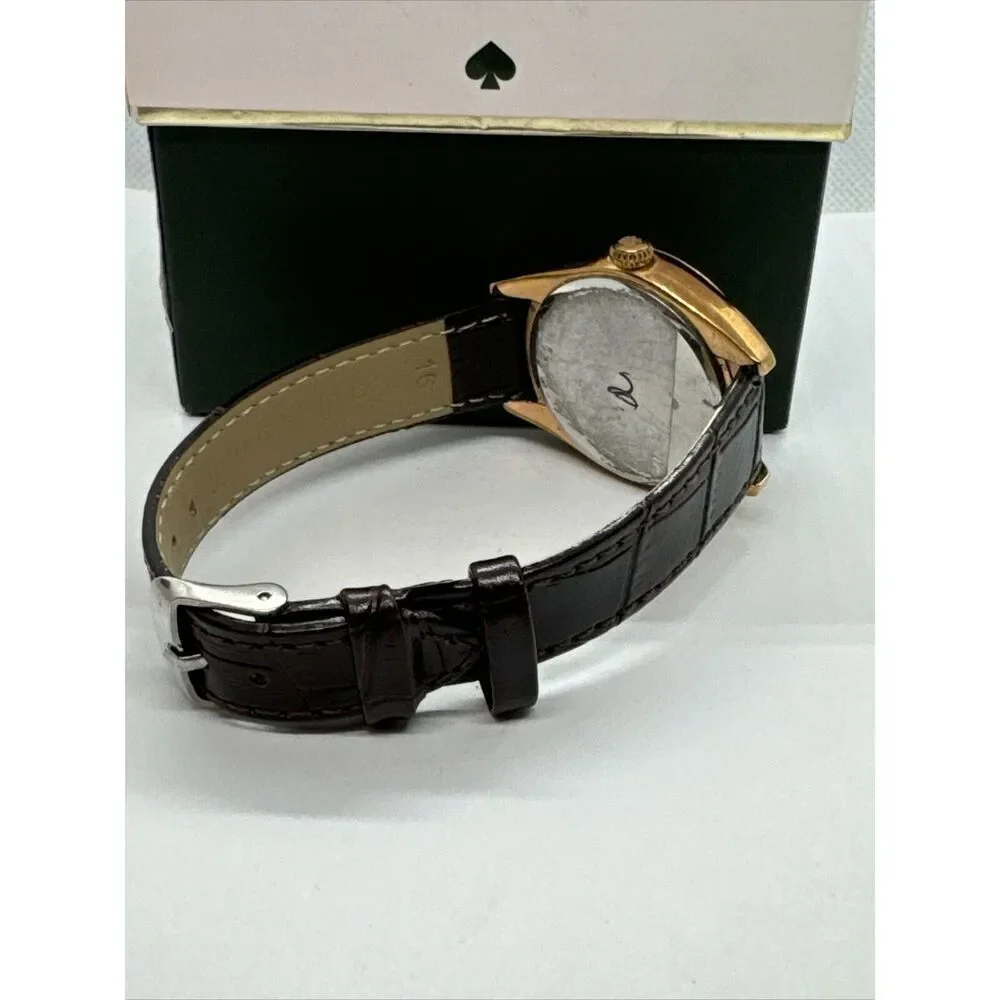Unbranded material shipping have